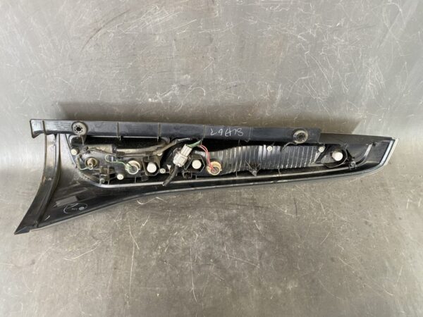 NISSAN SERENA C26 SUZUKI LANDY Taillight 220-23096 Left Side x1 - Image 6