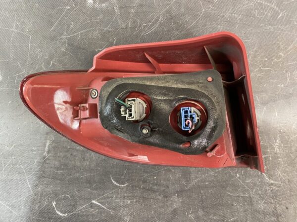 MAZDA DEMIO DY DY5W DY3W Genuine Taillight / STANLEY P4419 R / Right Side x1 - Image 6