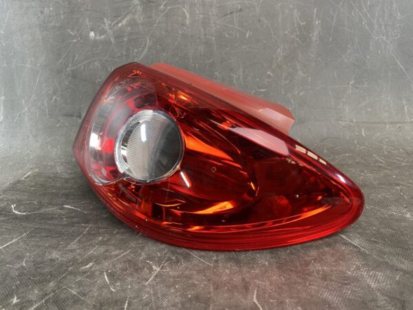 MAZDA DEMIO DY DY5W DY3W Genuine Taillight / STANLEY P4419 R / Right Side x1 - Image 2