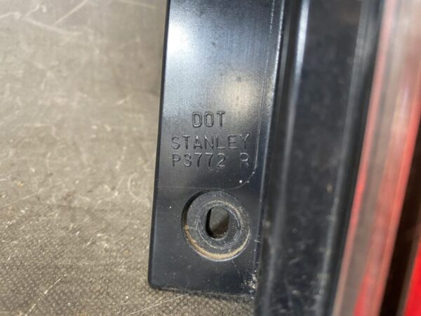 MAZDA MPV LW LW3W LWFW LW5W LWEW Genuine Taillight / STANLEY P3772 R / Right Side x1 - Image 4