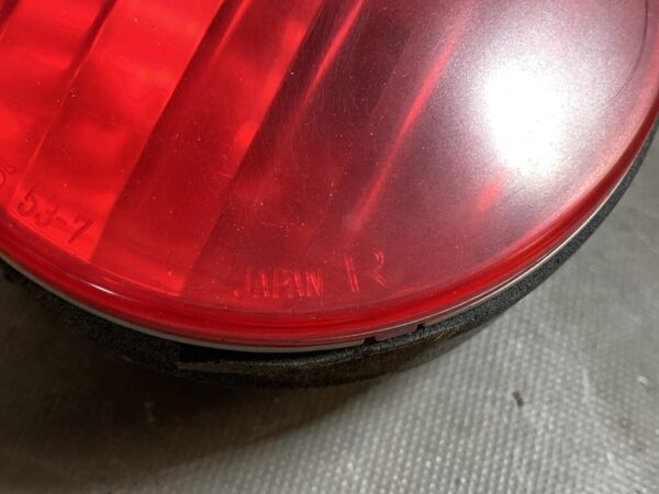 TOYOTA ALTEZZA SXE10 GXE10 Taillight 53-7 Right Side x1 - Image 2