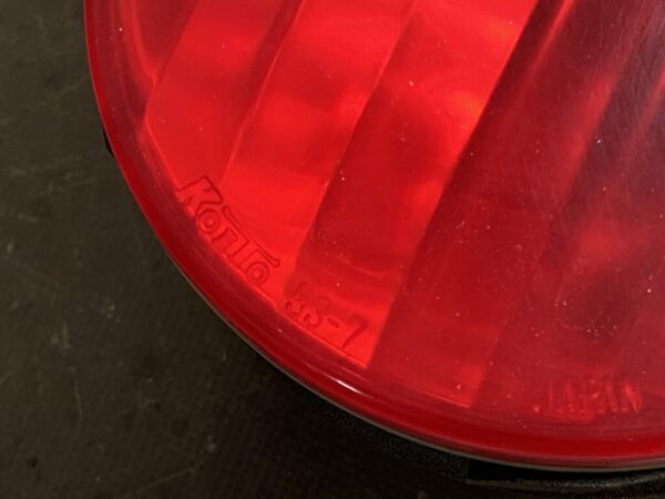 TOYOTA ALTEZZA SXE10 GXE10 Taillight 53-7 Right Side x1 - Image 3