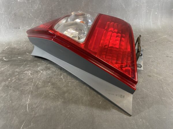 HONDA FIT JAZZ GD GD1 GD2 GD3 GD4 Genuine Taillight / ICHIKOH 4949 / Right Side x1 - Image 3