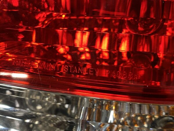 NISSAN TIIDA / TIIDA LATIO C11 NC11 SC11 SNC11 Genuine Taillight / STANLEY P4088 R / Right Side x1 - Image 4