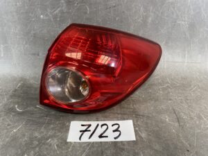 MITSUBISHI LANCER CARGO / Y12 VY12 CVY12 Genuine Taillight / KOITO 220-24886 / Right Side x1