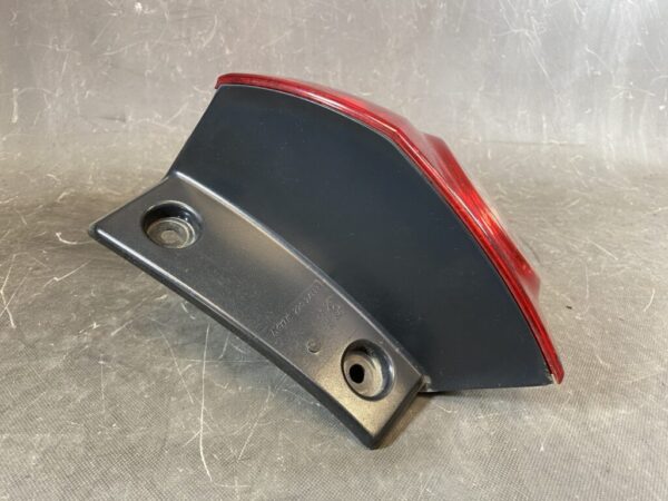 NISSAN AD WINGROAD LANCER CARGO Taillight 220-24886 Right Side x1 - Image 3