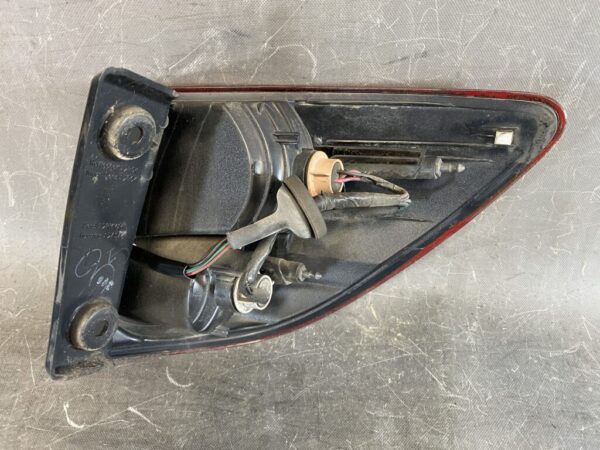 NISSAN AD WINGROAD LANCER CARGO Taillight 220-24886 Left Side x1 - Image 6