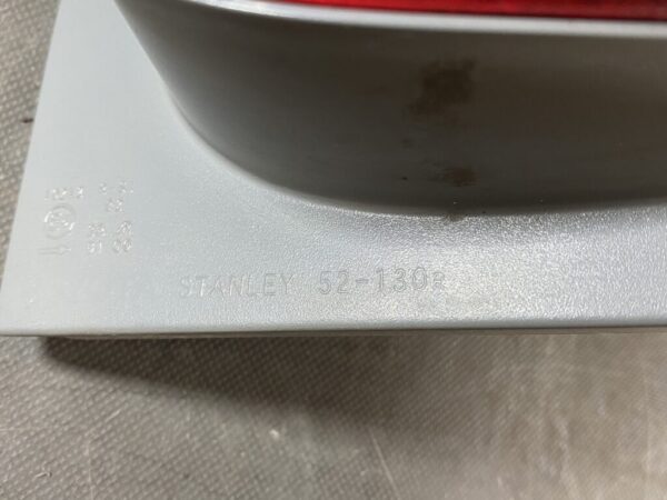 TOYOTA PORTE NNP10 NNP11 NNP15 RIGHT Tail Light STANLEY 52-130 P4348 - Image 2