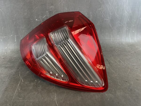 HONDA FIT GE GE6 GE7 GE8 GE9 Genuine Taillight / STANLEY P7030 R / Right Side x1 - Image 2