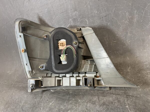 TOYOTA CROWN GS171 JZS171 JZS175 JKS175 JZS179 Taillight 30-291 Right Side x1 - Image 6