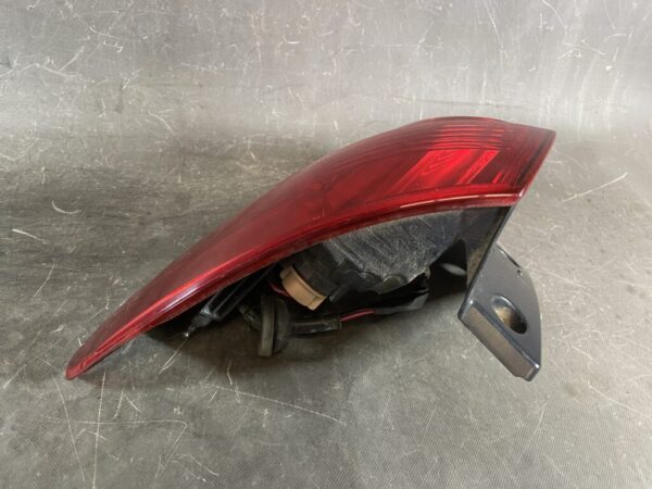 NISSAN AD WINGROAD LANCER CARGO Taillight 220-24886 Right Side x1 - Image 7