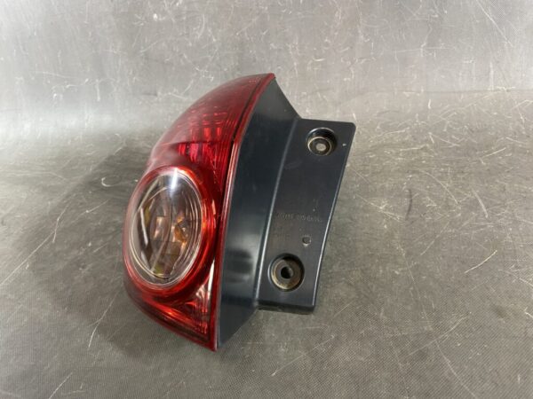 NISSAN AD WINGROAD LANCER CARGO Taillight 220-24886 Left Side x1 - Image 3