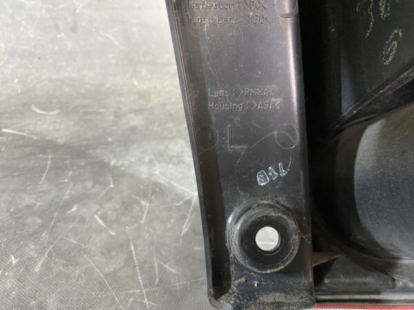 NISSAN AD WINGROAD LANCER CARGO Taillight 220-24886 Left Side x1 - Image 5