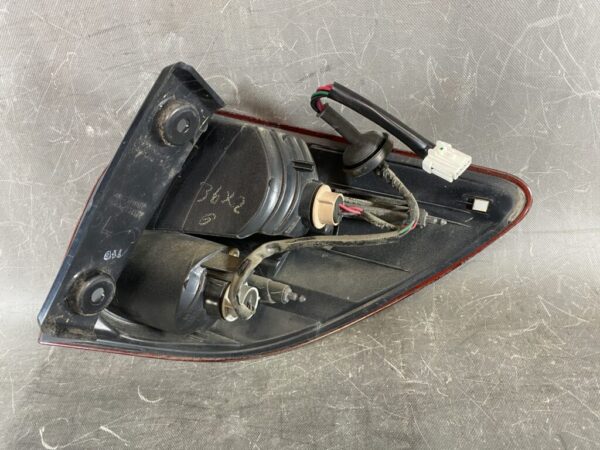 NISSAN AD WINGROAD LANCER CARGO Taillight 220-24886 Left Side x1 - Image 6