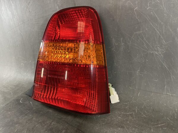 TOYOTA PROGRES JCG10 JCG11 JCG15 Taillight 51-4 Right Side x1 - Image 2