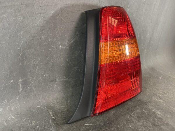 TOYOTA PROGRES JCG10 JCG11 JCG15 Taillight 51-4 Right Side x1 - Image 3