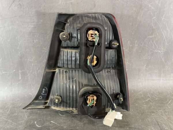 TOYOTA PROGRES JCG10 JCG11 JCG15 Taillight 51-4 Left Side x1 - Image 5