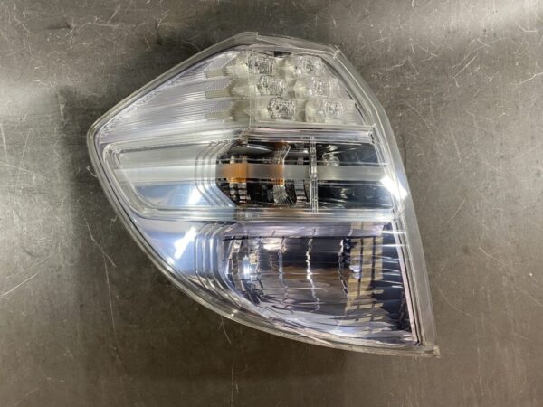 HONDA FIT JAZZ HYBRID GP1 GP4 Taillight STANLEY P9883 Left Side x1 - Image 2