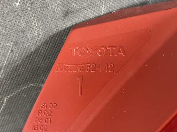 TOYOTA VITZ YARIS SCP90 KSP90 NCP90 NCP91 NCP95 Genuine Taillight / KOITO 52-142 / Right Side x1 - Image 4
