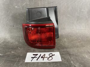 NISSAN ELGRAND / E51 Genuine Taillight / ICHIKOH 4956A / Left Side x1