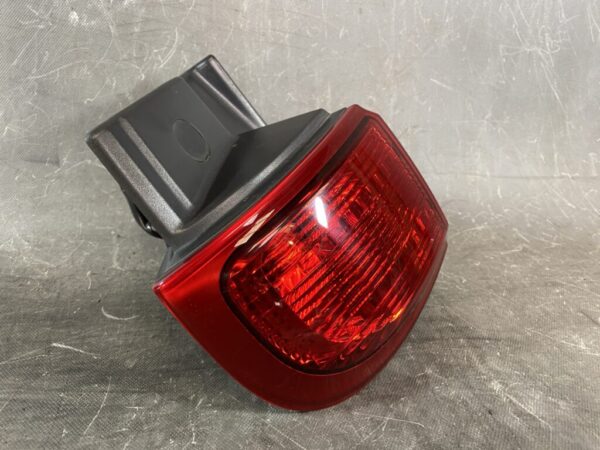 NISSAN ELGRAND E51 Taillight 4956A Left Side x1 - Image 3
