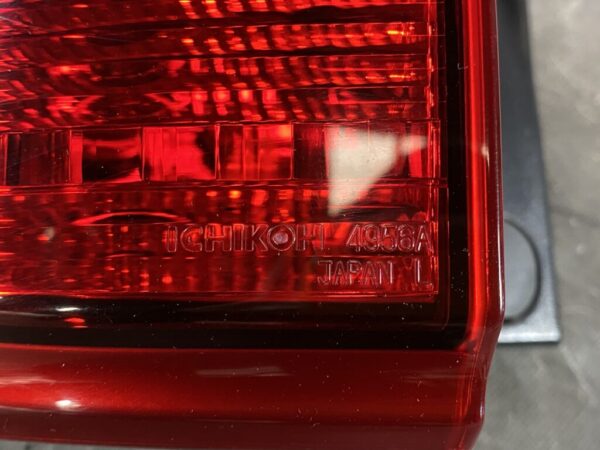 NISSAN ELGRAND E51 Taillight 4956A Left Side x1 - Image 4