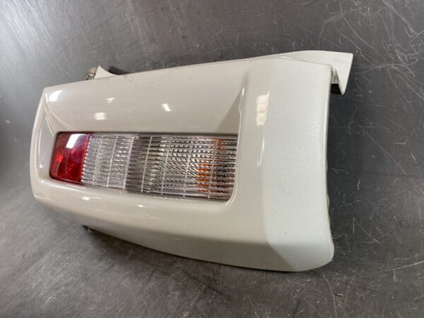 NISSAN ELGRAND E51 Taillight 4956C Right Side x1 - Image 5