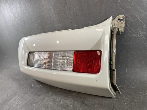 NISSAN ELGRAND E51 Taillight 4956C Left Side x1 - Image 4