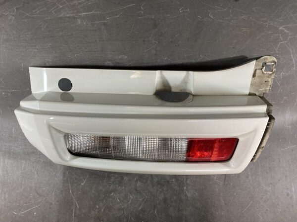 NISSAN ELGRAND E51 Taillight 4956C Left Side x1 - Image 6