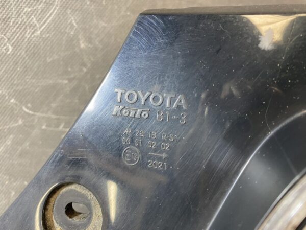 TOYOTA bB QNC20 QNC21 QNC25 Genuine Taillight / KOITO B1-3 / Right Side x1 - Image 2