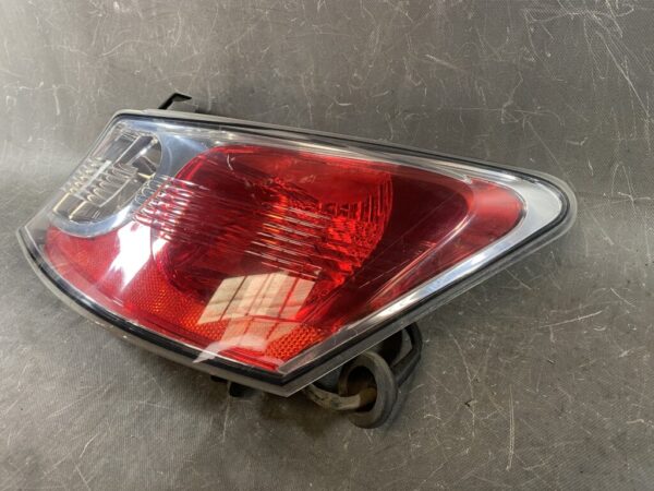 TOYOTA bB QNC20 QNC21 QNC25 Genuine Taillight / KOITO B1-3 / Right Side x1 - Image 4