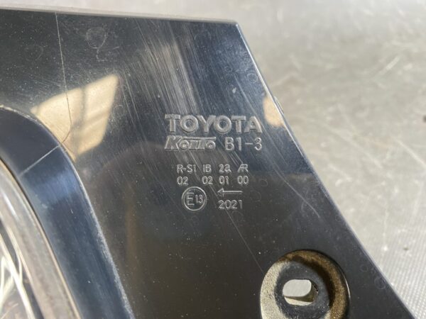 TOYOTA bB QNC20 QNC21 QNC25 Genuine Taillight / KOITO B1-3 / Left Side x1 - Image 2
