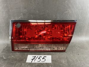 TOYOTA CROWN / JZS175 Genuine Taillight / ICHIKOH 30-293 / Right Side x1