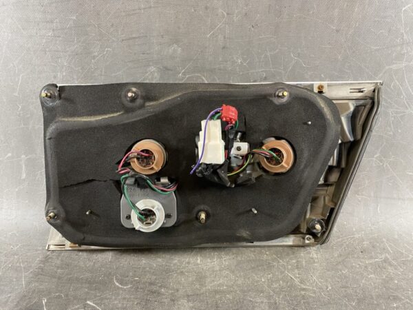 TOYOTA CROWN GS171 JZS171 JZS175 JKS175 JZS179 Taillight 30-293 Left Side x1 - Image 4