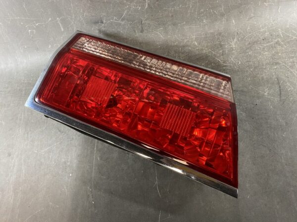 TOYOTA CROWN GS171 JZS171 JZS175 JKS175 JZS179 Taillight 30-293 Left Side x1 - Image 2