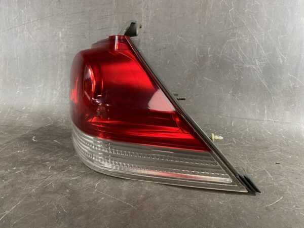 HONDA STEPWAGON RG RG1 RG2 RG3 RG4 Genuine Taillight / STANLEY P5533 R / Right Side x1 - Image 2