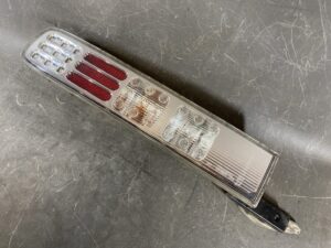 NISSAN CUBE / Z11 Genuine Taillight / ICHIKOH D052 / Left Side x1