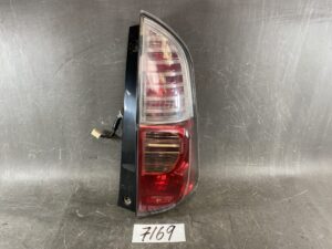 TOYOTA PASSO / KGC10 Genuine Taillight / KOITO 220-51895 / Right Side x1