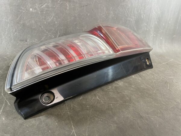 TOYOTA PASSO BOON QNC10 KGC10 KGC15 Taillight 220-51895 Right Side x1 - Image 4