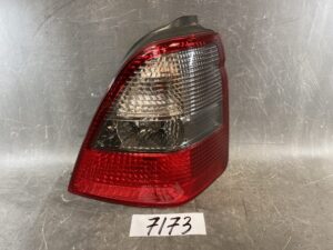 HONDA ODYSSEY RA6 Genuine Taillight / STANLEY P0711 R / Right Side x1