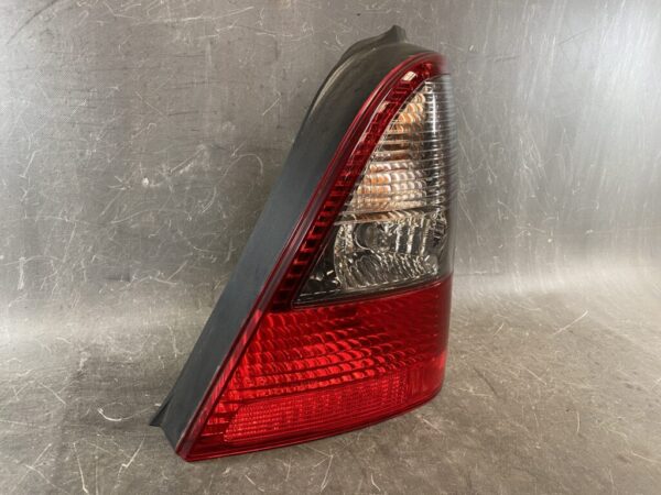 HONDA ODYSSEY RA6 RA7 RA8 RA9 Taillight P0711 Right Side x1 - Image 3