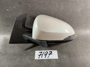 TOYOTA AQUA NHP10 Genuine Door Mirror / TOKAI RIKA TR1001 / 027520 / Left Side x1