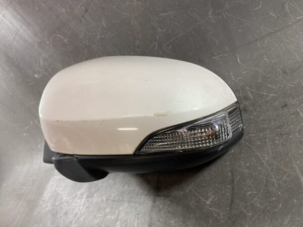 TOYOTA AQUA NHP10 Genuine Door Mirror / TOKAI RIKA TR1001 / 027520 / Left Side x1 - Image 2
