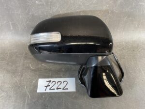 TOYOTA VOXY ZRR70 Genuine Door Mirror / MURAKAMI 8406 / 022516 / Right Side x1
