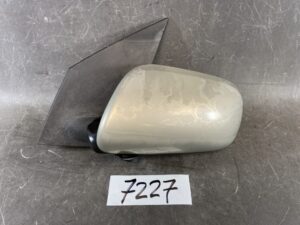 TOYOTA PASSO KGC10 Genuine Door Mirror / MURAKAMI 7672 / 012227 / Left Side x1
