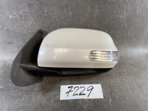 TOYOTA SIENTA NCP81 Genuine Door Mirror / MURAKAMI 8392 / 022329 / Left Side x1
