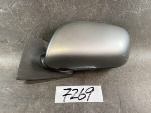 TOYOTA VITZ SCP90 Genuine Door Mirror / J78 R-L / Left Side x1