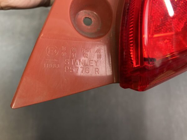 MAZDA DEMIO DE DEJFS DE3FS DE5FS Genuine Taillight / STANLEY P5776 R / Right Side x1 - Image 4