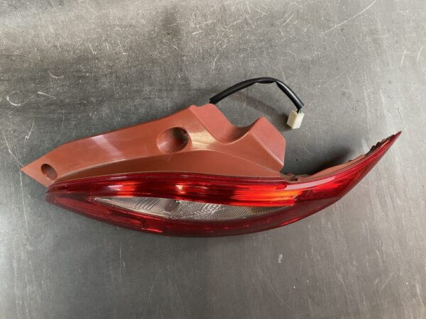 MAZDA DEMIO DE DEJFS DE3FS DE5FS Genuine Taillight / STANLEY P5776 R / Right Side x1 - Image 5