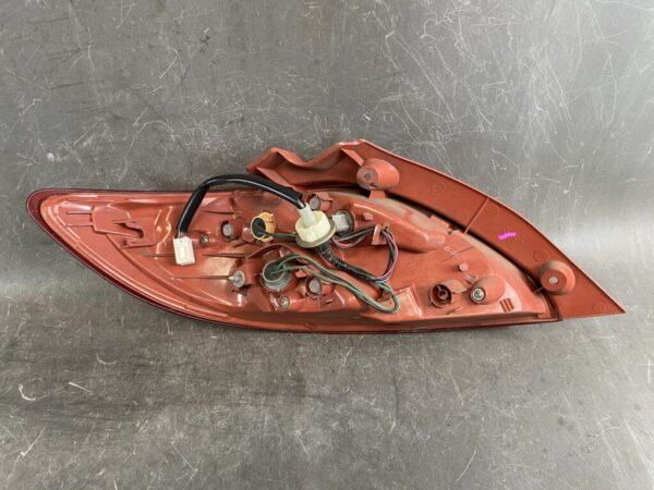 MAZDA DEMIO DE DEJFS DE3FS DE5FS Genuine Taillight / STANLEY P5776 R / Right Side x1 - Image 7